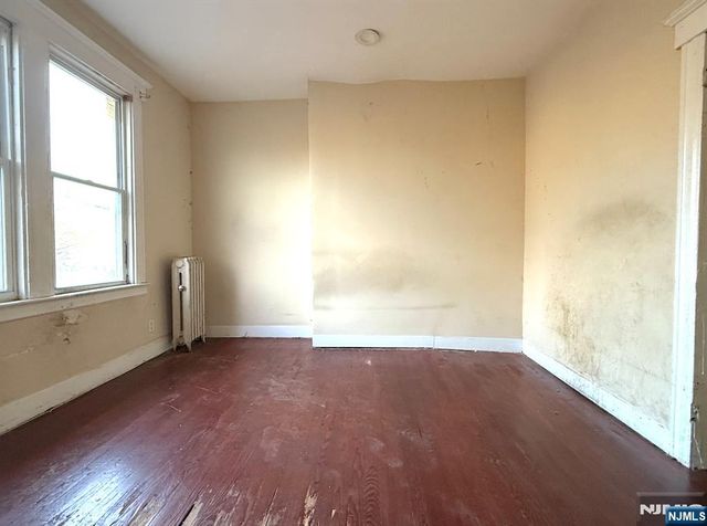 66 Scheerer, Newark, NJ 07112