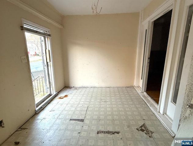 66 Scheerer, Newark, NJ 07112