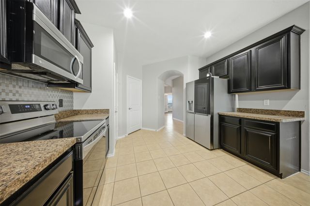 2007 Sterling Gate Drive, Heartland, TX 75126