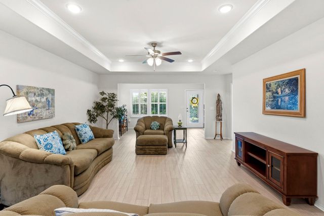 410 Thistle Thorn Drive, The Woodlands, TX 77382
