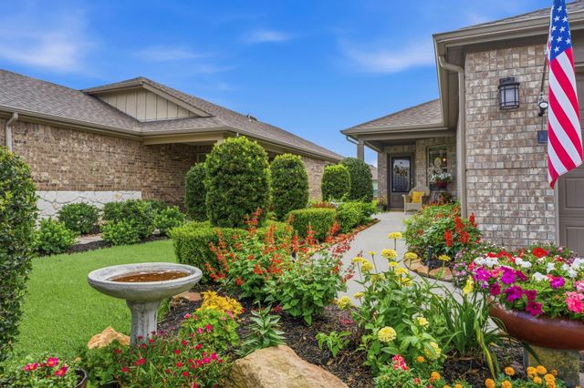 410 Thistle Thorn Drive, The Woodlands, TX 77382