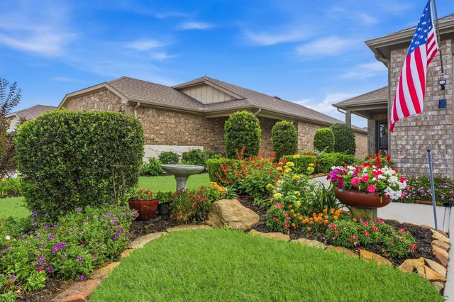410 Thistle Thorn Drive, The Woodlands, TX 77382