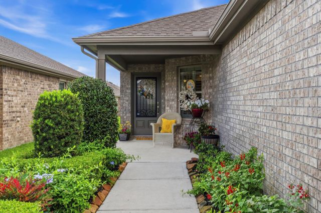 410 Thistle Thorn Drive, The Woodlands, TX 77382