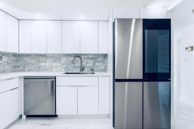 600 Parkview Drive 718, Hallandale Beach, FL 33009