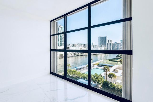 600 Parkview Drive 718, Hallandale Beach, FL 33009