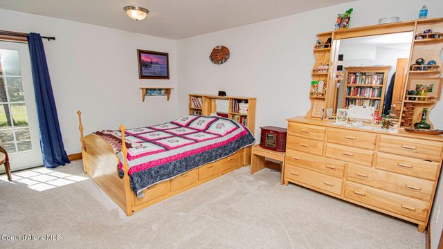 688 Champs Rd, Bonners Ferry, ID 83805