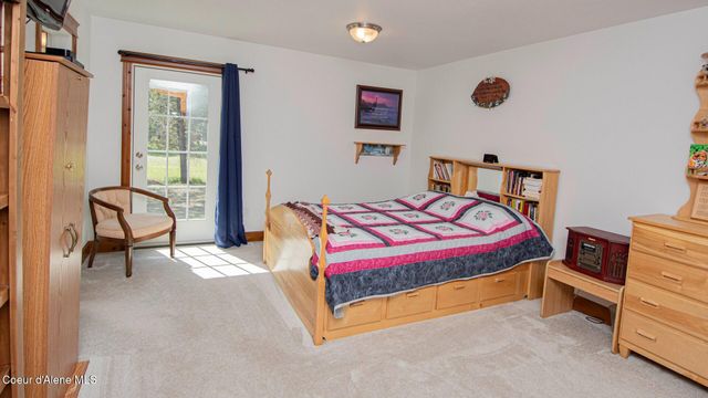 688 Champs Rd, Bonners Ferry, ID 83805