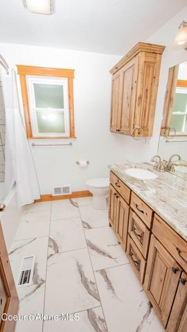 688 Champs Rd, Bonners Ferry, ID 83805