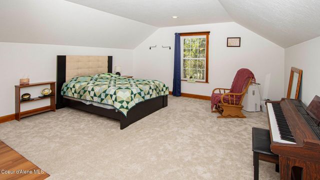 688 Champs Rd, Bonners Ferry, ID 83805