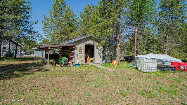 688 Champs Rd, Bonners Ferry, ID 83805