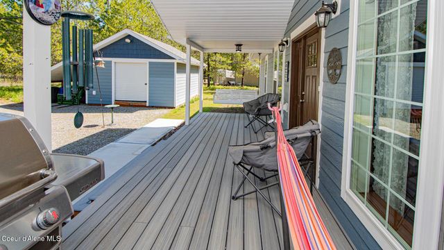 688 Champs Rd, Bonners Ferry, ID 83805