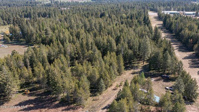 688 Champs Rd, Bonners Ferry, ID 83805