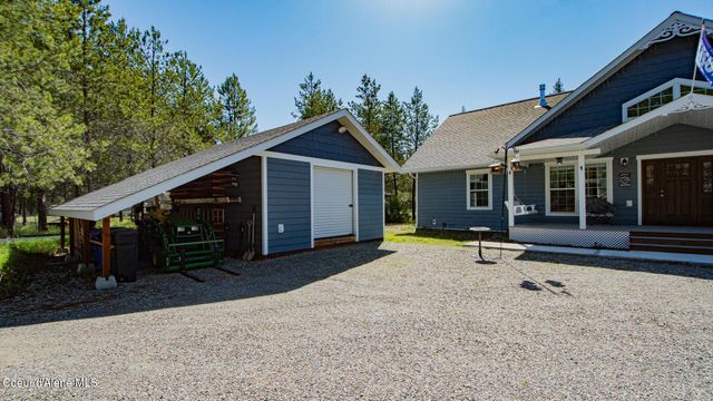 688 Champs Rd, Bonners Ferry, ID 83805
