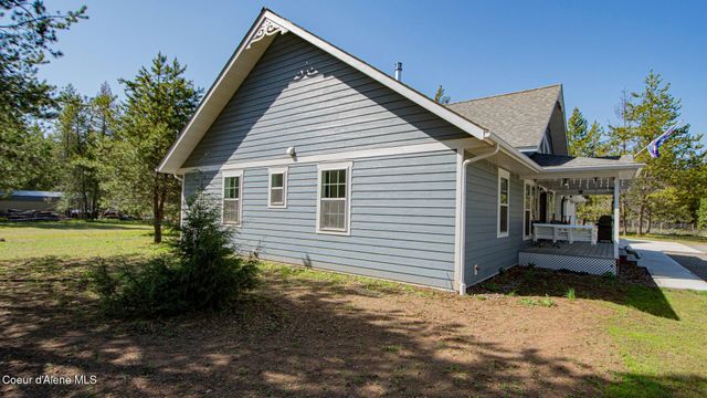 688 Champs Rd, Bonners Ferry, ID 83805