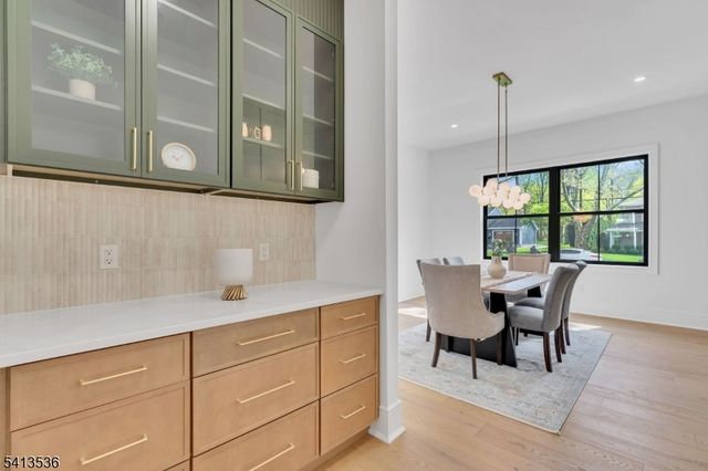 34 Townsend Dr, Florham Park Boro, NJ 07932