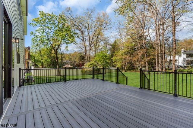 34 Townsend Dr, Florham Park Boro, NJ 07932
