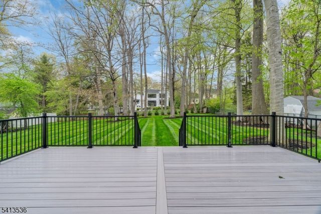 34 Townsend Dr, Florham Park Boro, NJ 07932