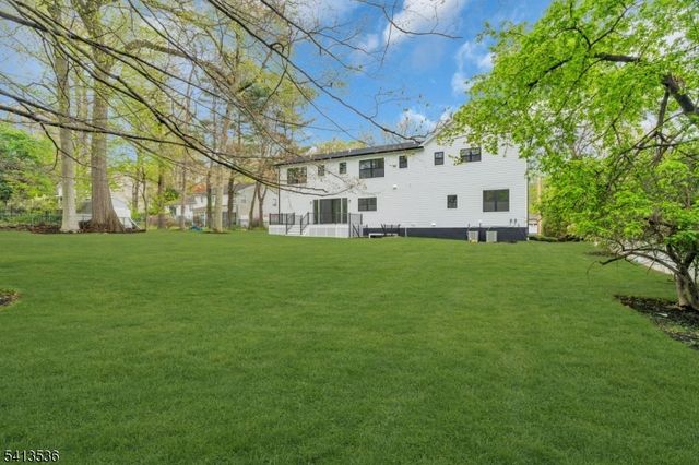 34 Townsend Dr, Florham Park Boro, NJ 07932