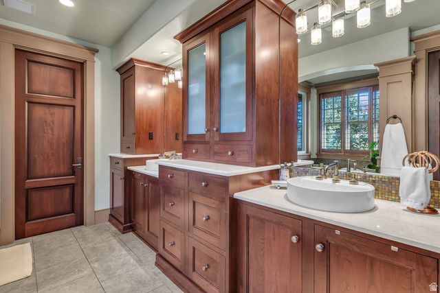 1733 S SUGARHOUSE LN, Salt Lake City, UT 84108