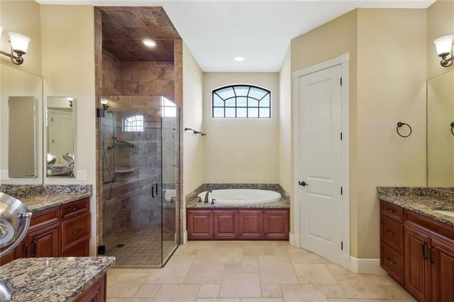 2724 Gleason PKWY, Cape Coral, FL 33914