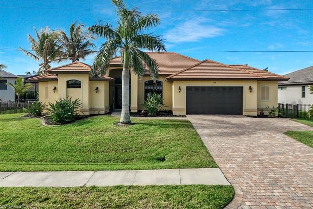 2724 Gleason PKWY, Cape Coral, FL 33914