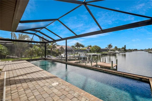 2724 Gleason PKWY, Cape Coral, FL 33914