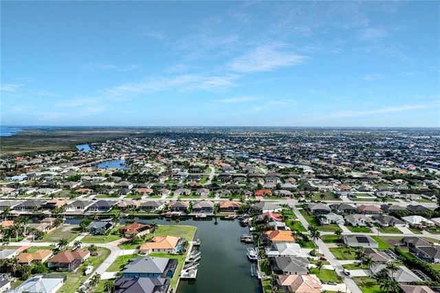 2724 Gleason PKWY, Cape Coral, FL 33914