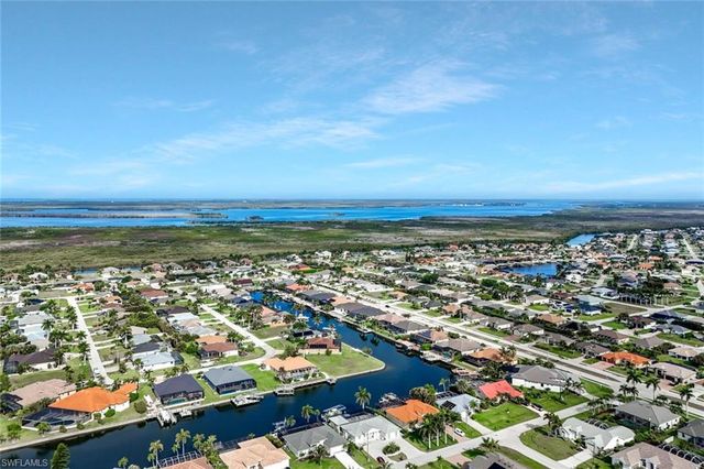 2724 Gleason PKWY, Cape Coral, FL 33914