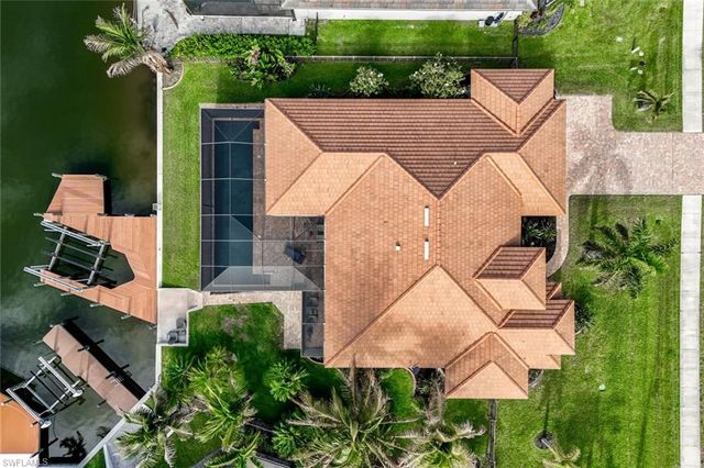 2724 Gleason PKWY, Cape Coral, FL 33914