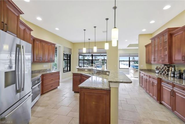 2724 Gleason PKWY, Cape Coral, FL 33914