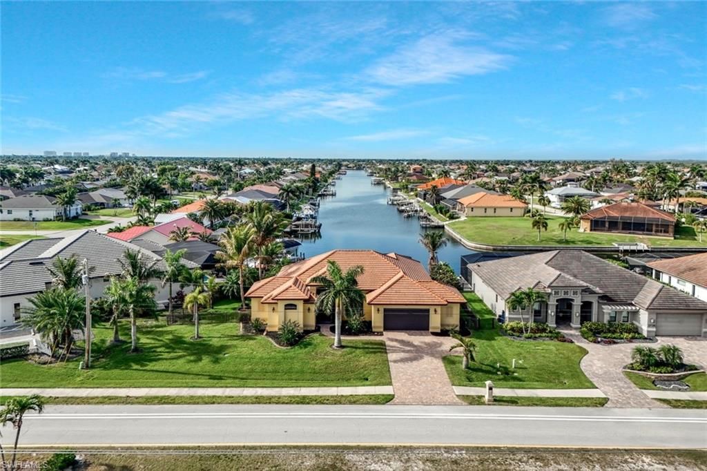 2724 Gleason PKWY, Cape Coral, FL 33914