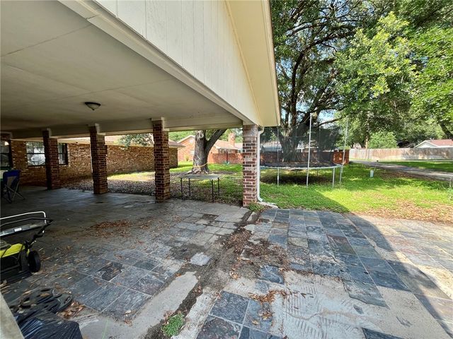 909 Anderson Street, Hearne, TX 77859