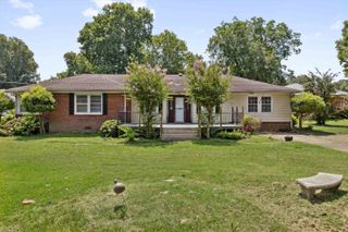 3898 BARTON DR, Memphis, TN 38116