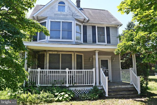 210 W MAIN ST, Cecilton, MD 21913