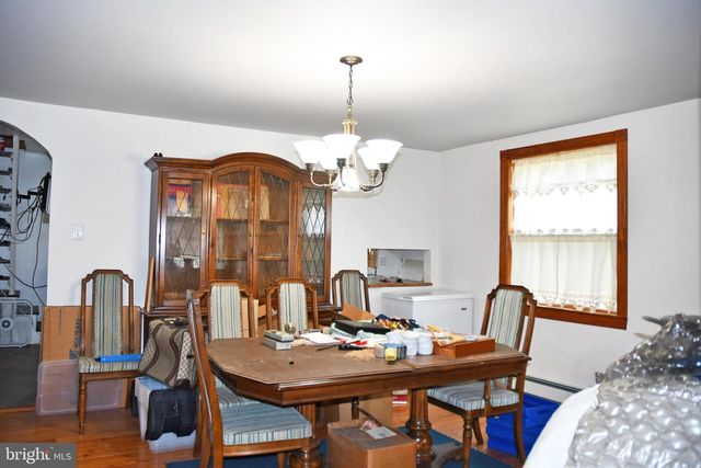 210 W MAIN ST, Cecilton, MD 21913
