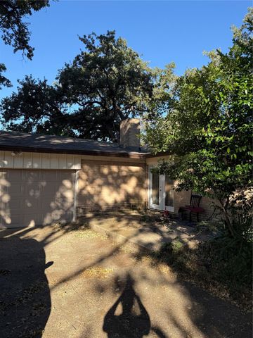 7116 Monterrey Drive, Fort Worth, TX 76112