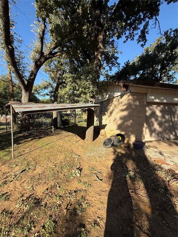 7116 Monterrey Drive, Fort Worth, TX 76112