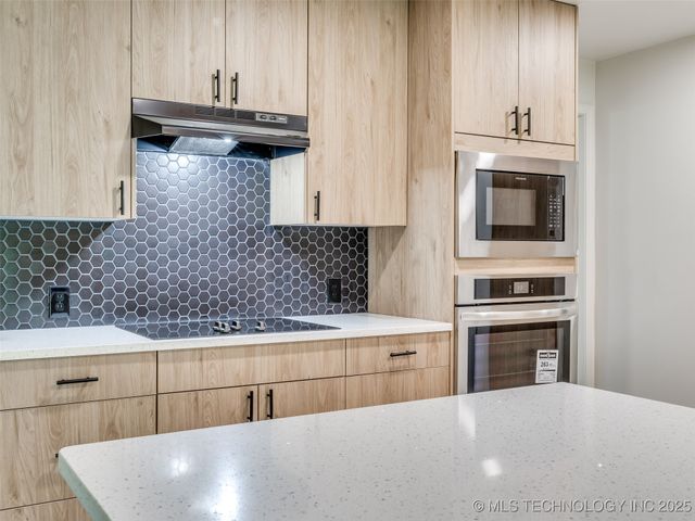 701 W 41st Street, Sand Springs, OK 74063