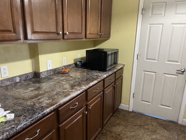 5343 King Robert Ln, Westmoreland, TN 37186
