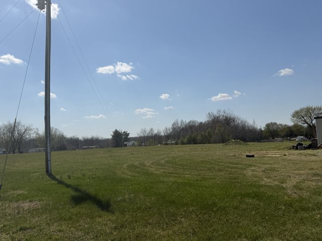 5343 King Robert Ln, Westmoreland, TN 37186