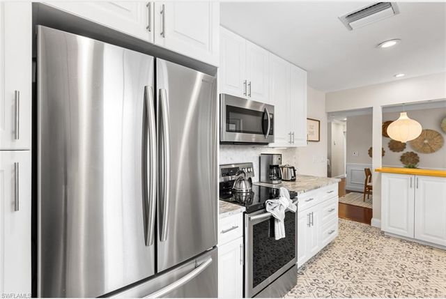 3950 Mohawk PL, Naples, FL 34112