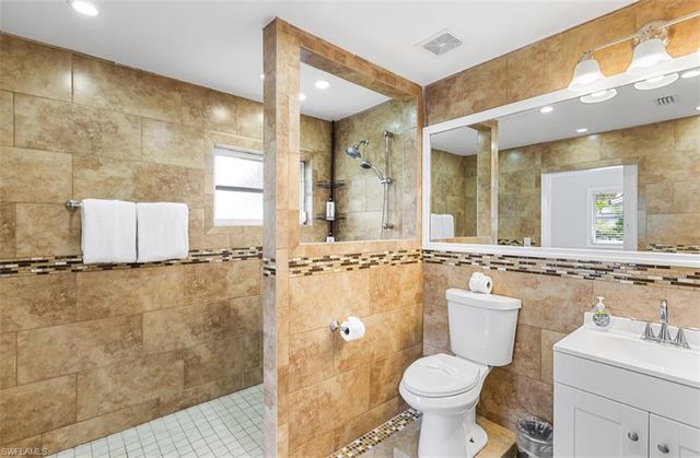 3950 Mohawk PL, Naples, FL 34112