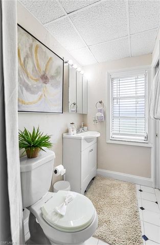 3950 Mohawk PL, Naples, FL 34112
