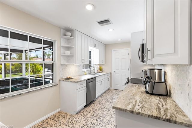3950 Mohawk PL, Naples, FL 34112