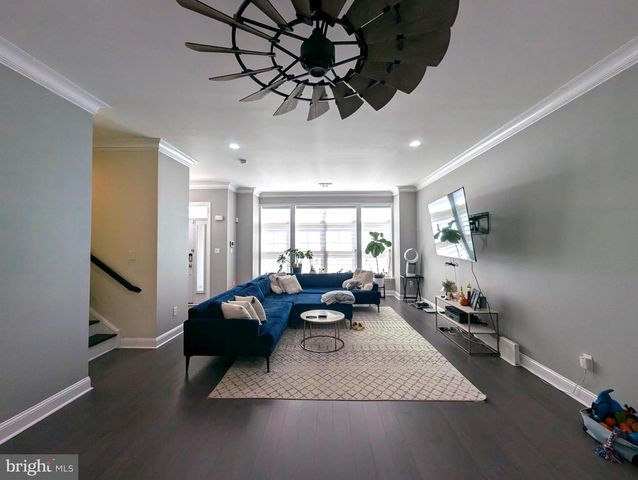 3300 PIETRO WAY, Philadelphia, PA 19145