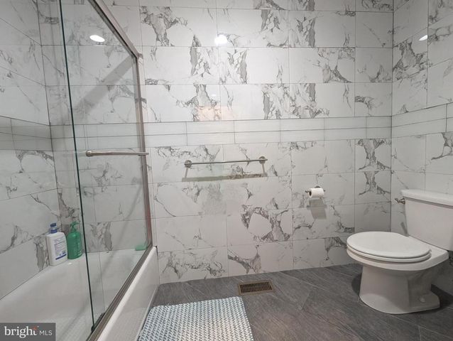 3300 PIETRO WAY, Philadelphia, PA 19145