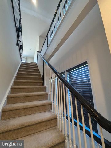 3300 PIETRO WAY, Philadelphia, PA 19145