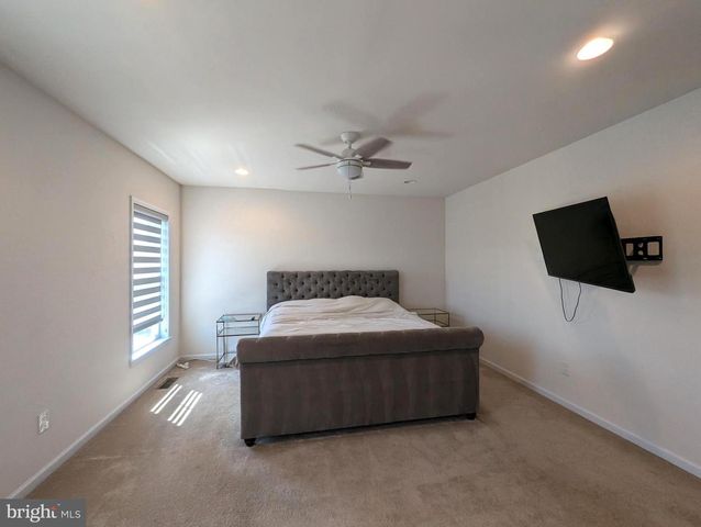 3300 PIETRO WAY, Philadelphia, PA 19145