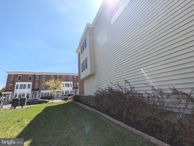 3300 PIETRO WAY, Philadelphia, PA 19145