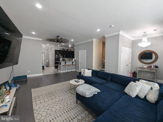 3300 PIETRO WAY, Philadelphia, PA 19145